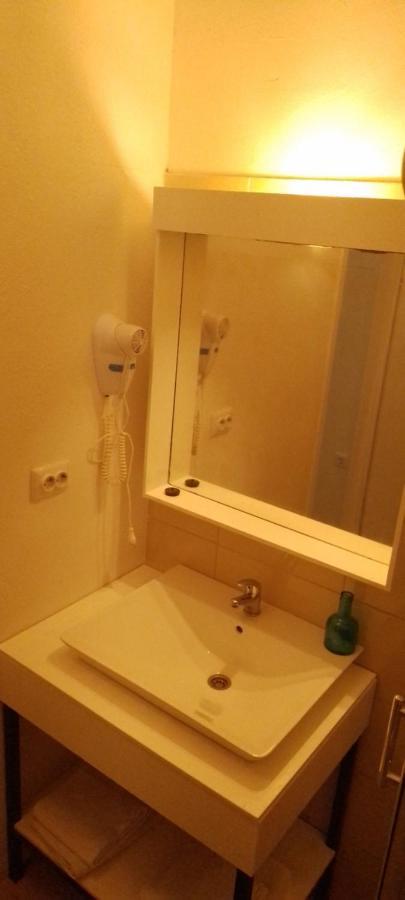 Apartman Kevin Karlobag Ngoại thất bức ảnh